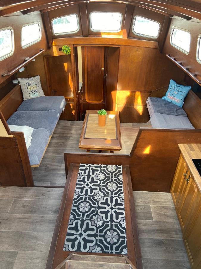 Fantastic Sailing Boat To Sleep In Barcelona Hotel Eksteriør billede