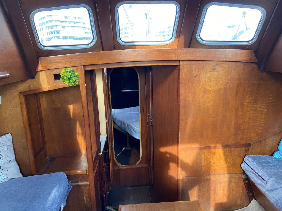 Fantastic Sailing Boat To Sleep In Barcelona Hotel Eksteriør billede